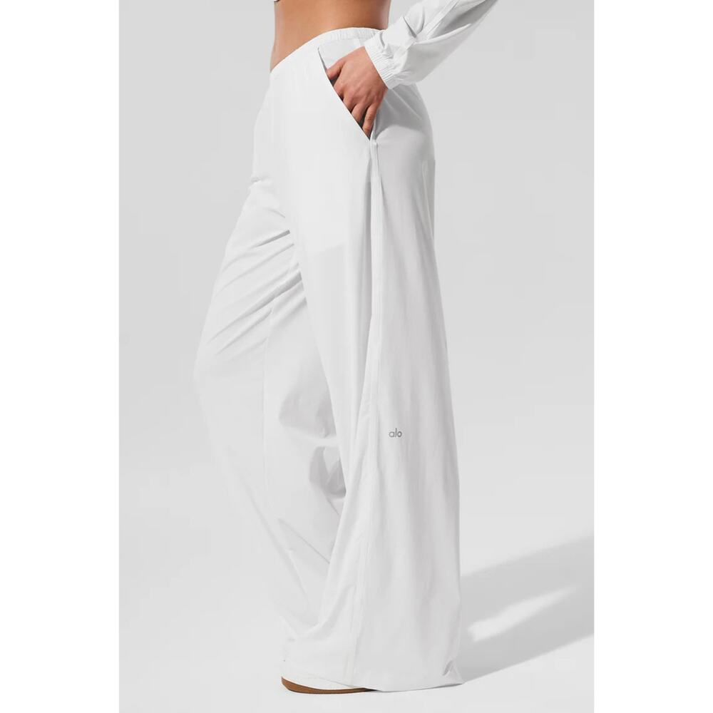Alo Yoga Breezy Wide Leg Pant White Long Inseam | Size Large | NWT
